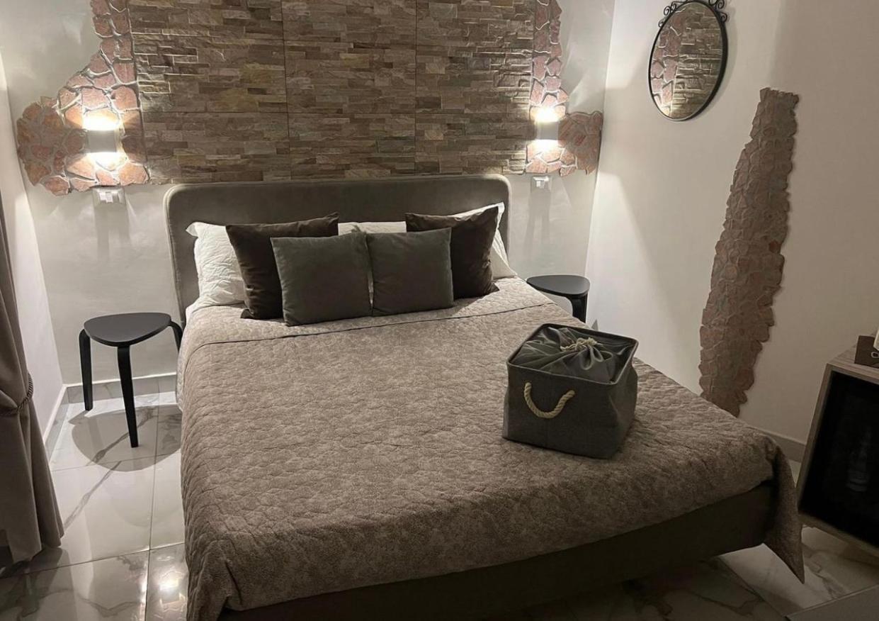 B&B Alla Stazione Napels Buitenkant foto